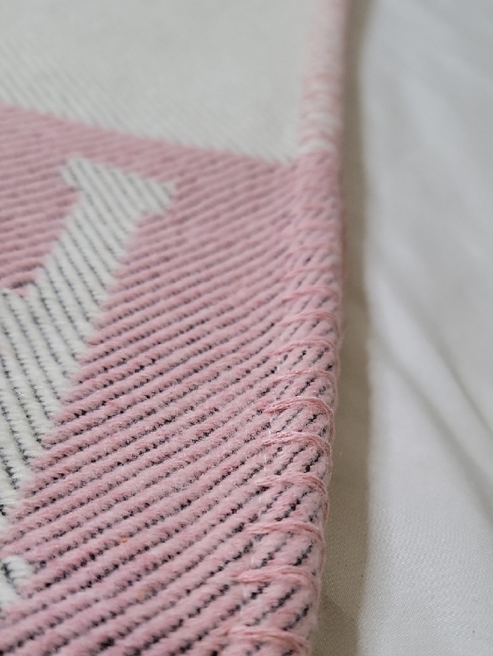 Hermes Pink and White H Logo Throw Blanket - Picture 4 of 4